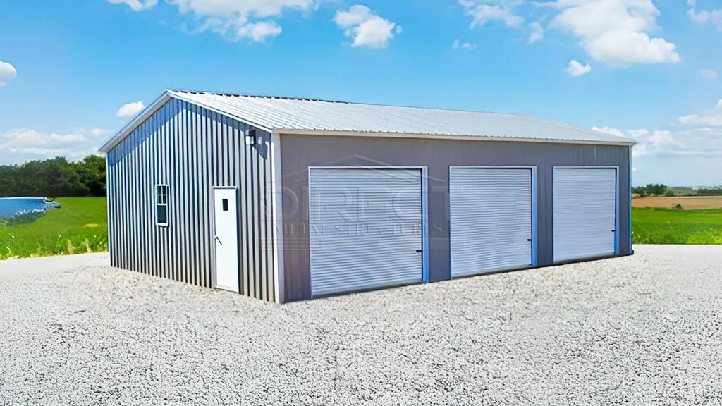 28x40 Side Entry Three Car Garage with Vertical Siding